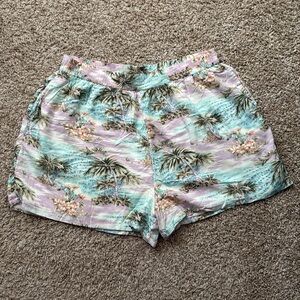 American Eagle Palm Tree Shorts Tropical